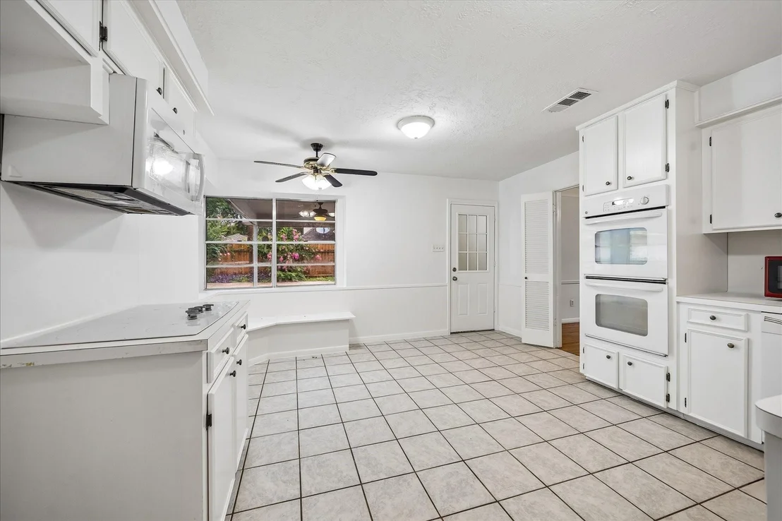 Photo of 17803 Loring Lane