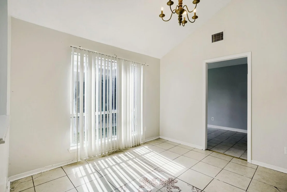 Photo of 12410 Sungate Lane