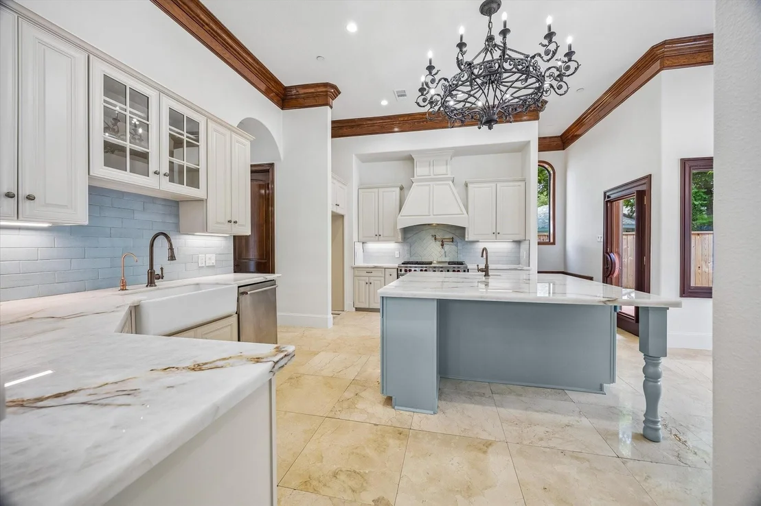 Photo of 8448 Westview Drive