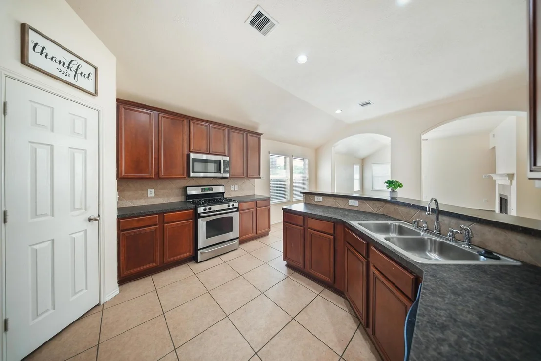 Photo of 5015 Bridgecrossing Court