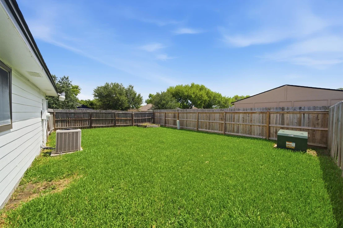 Photo of 5820 Guadalupe Drive