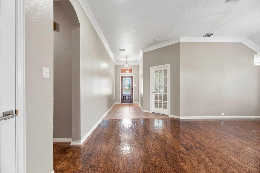 Photo of 8931 Henrico Lane