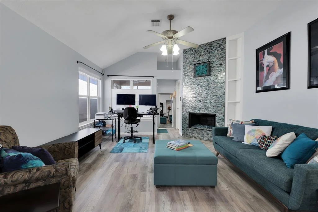 Photo of 18938 Candlelight Crescent Road