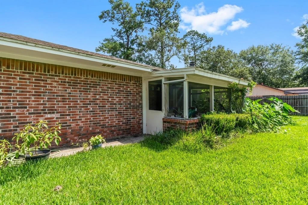 Photo of 16180 Pinewood Drive