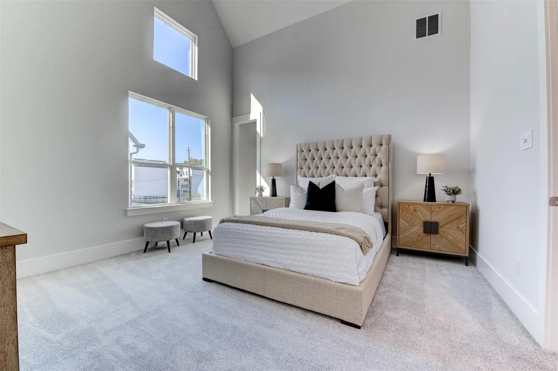 Photo of 5130 Rosslyn Road