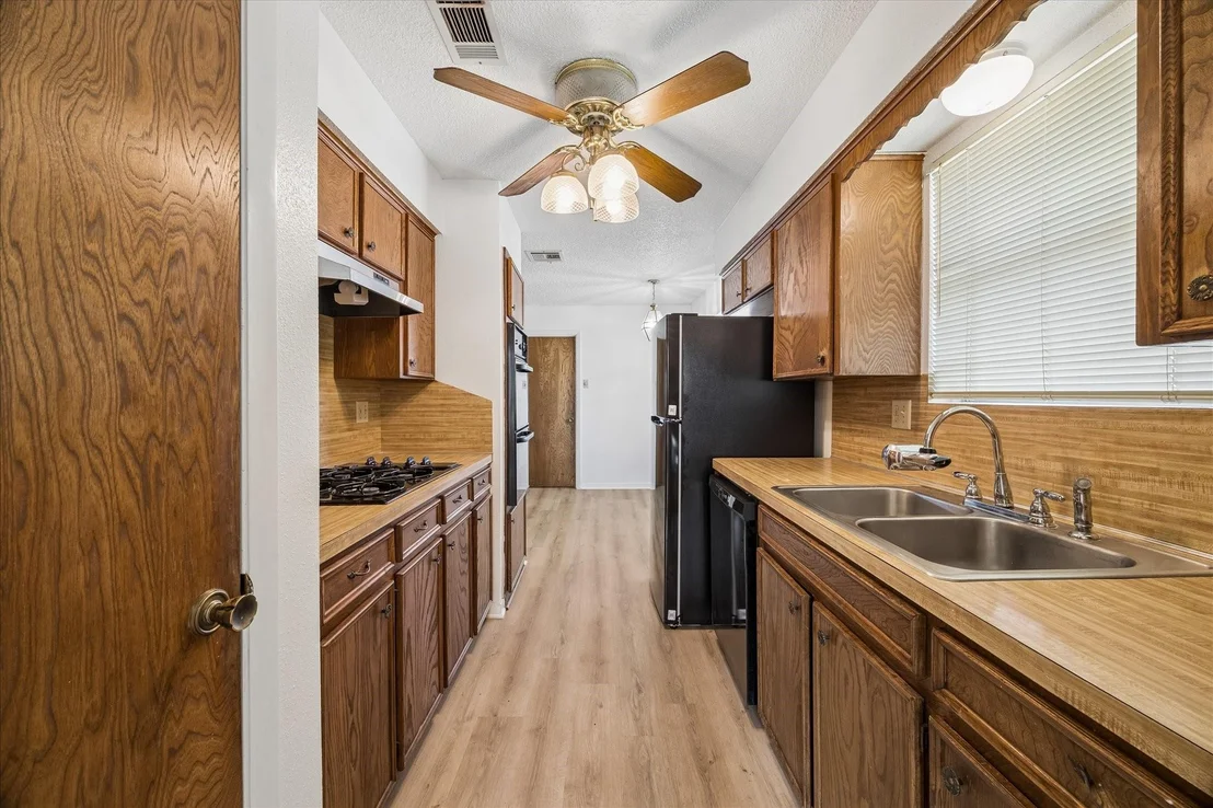 Photo of 6002 Weeping Willow Road