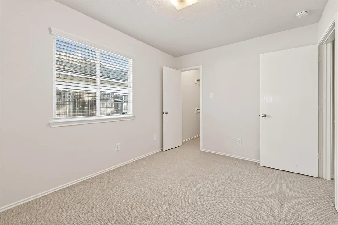 Photo of 11034 Knobbley Oak Court