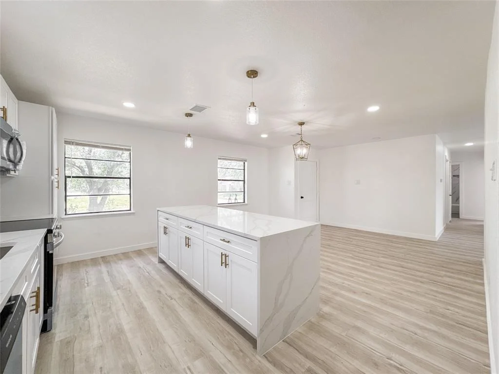 Photo of 14214 Morinscott