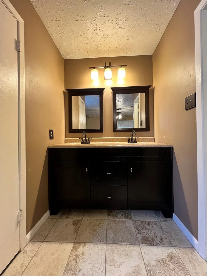 Photo of 2075 Delphi Lane
