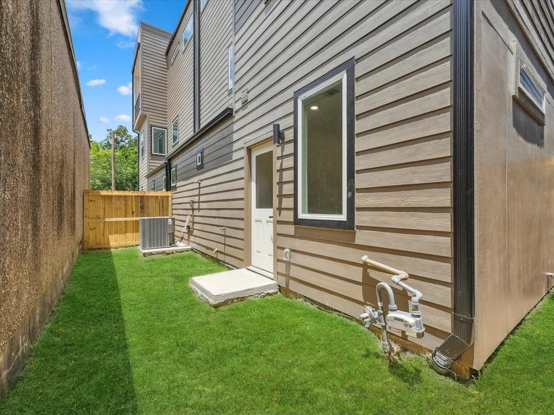 Photo of 3502 Saltus Street