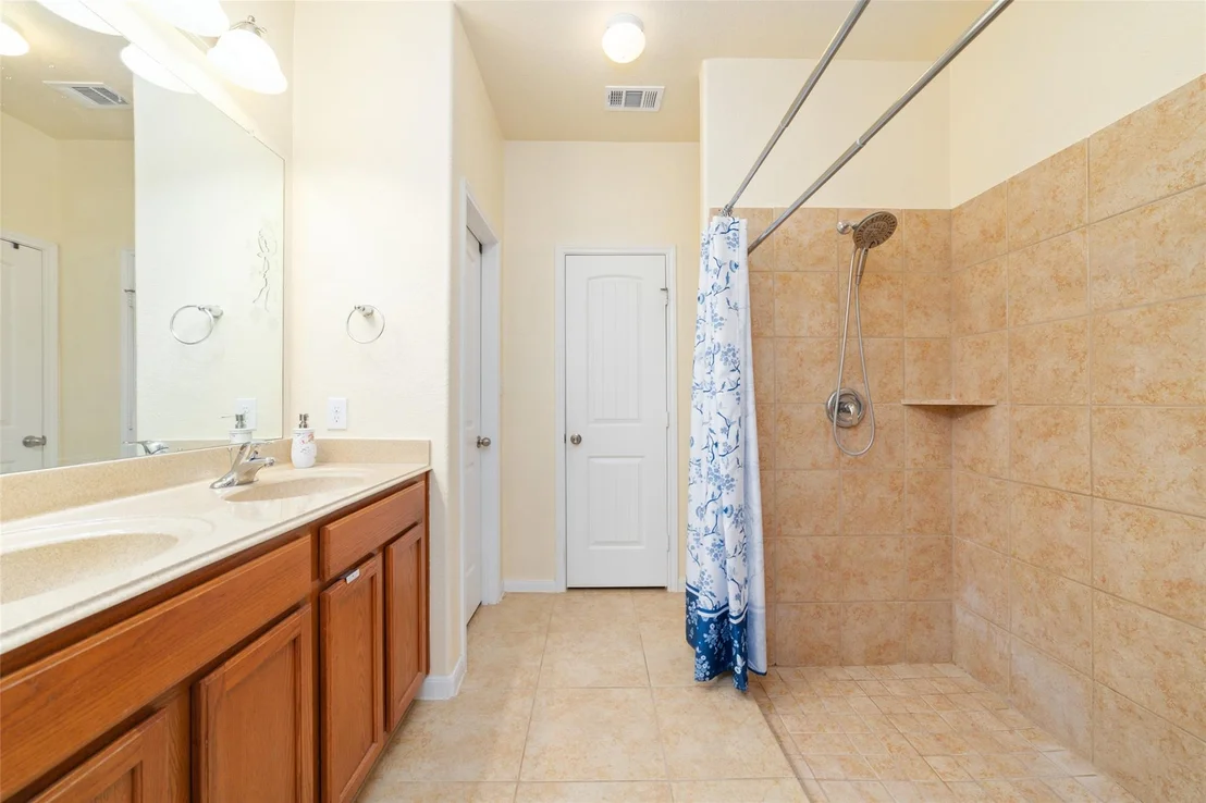 Photo of 17622 Barrowfield Lane