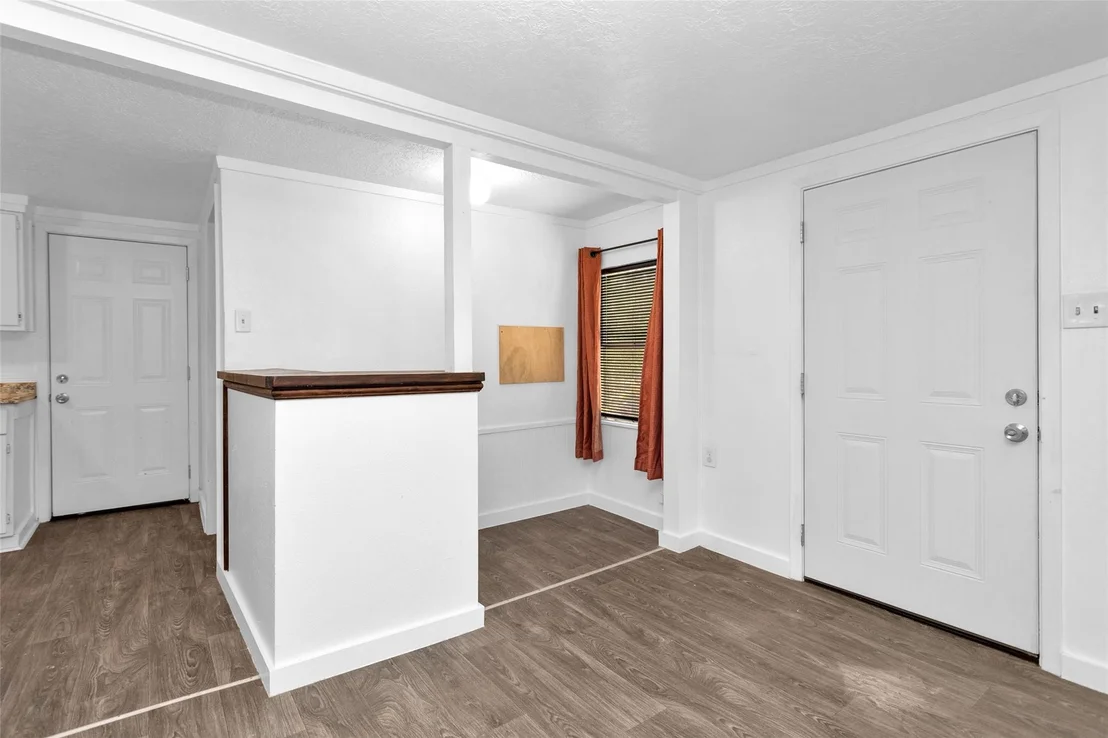 Photo of 5693 Cessna Drive