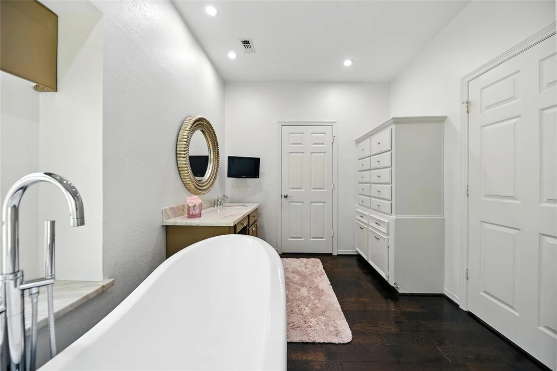 Photo of 5603 Sandy Creek Lane