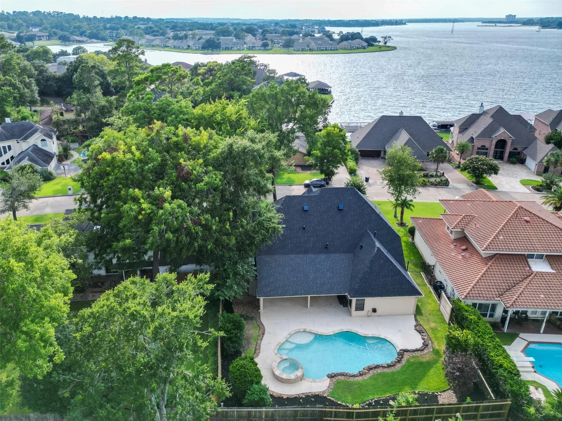 Photo of 214 Lake View Circle