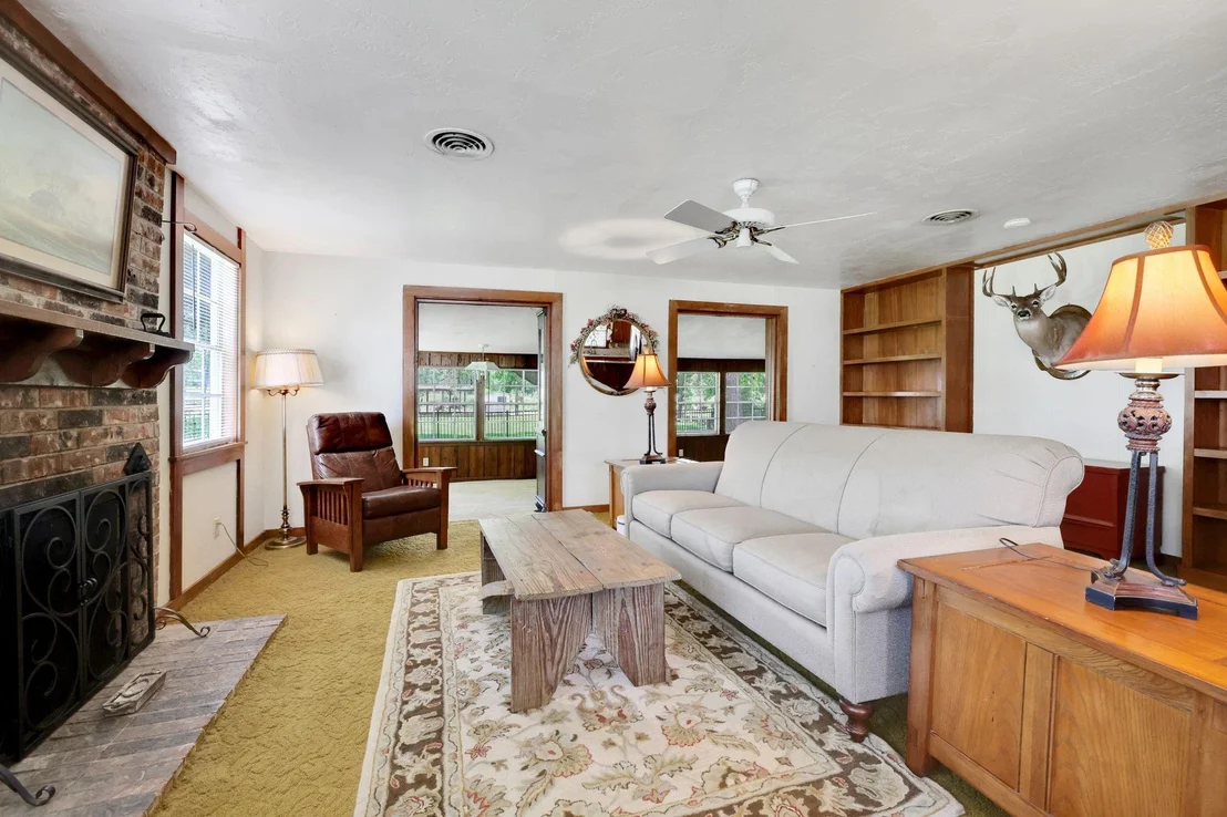 Photo of 151 Lakeview Circle