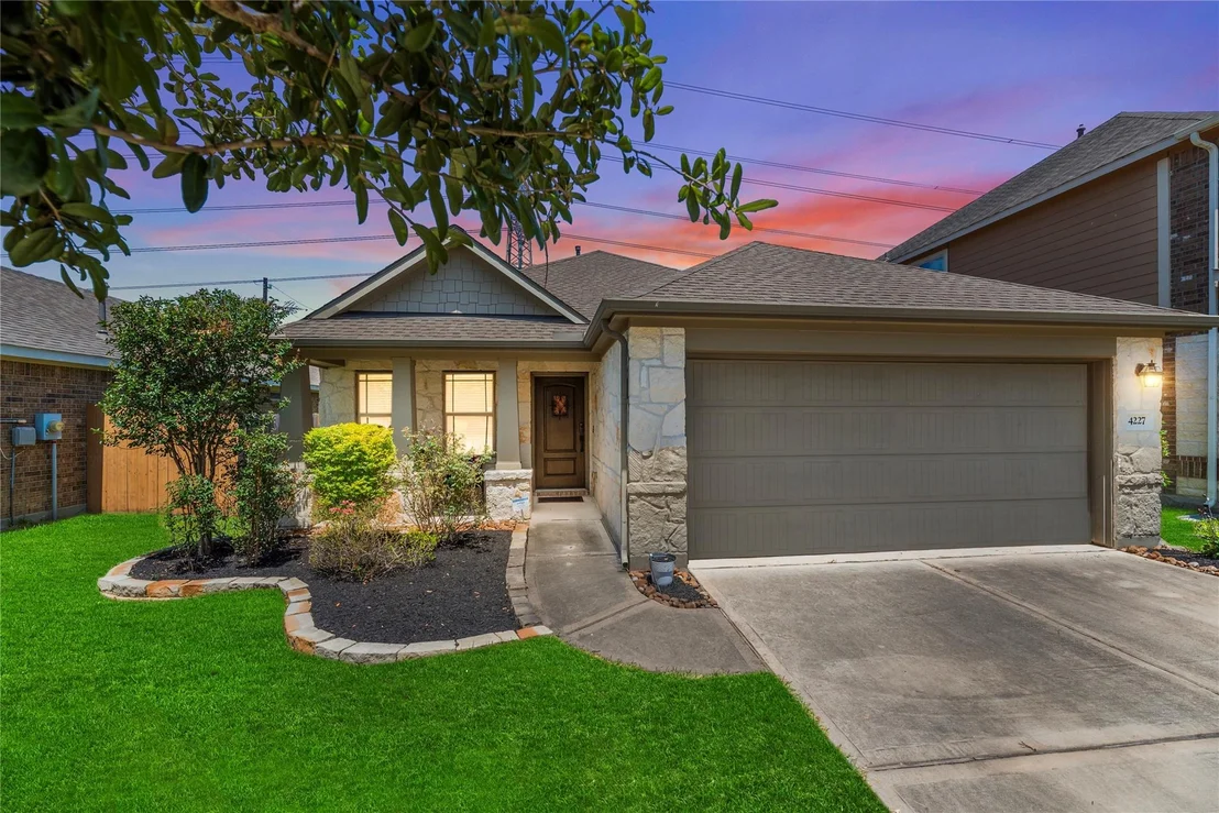 Photo of 4227 Green Landing Drive