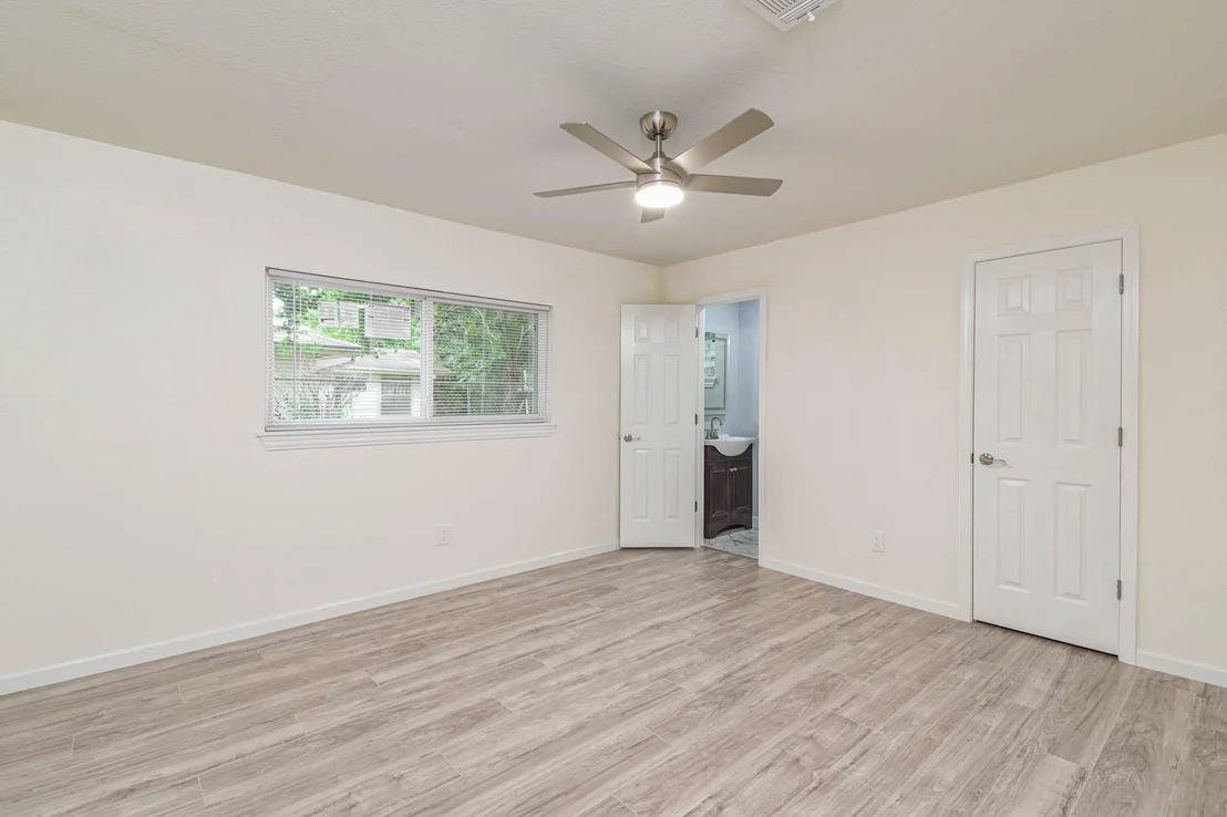 Photo of 5003 Denoron Drive