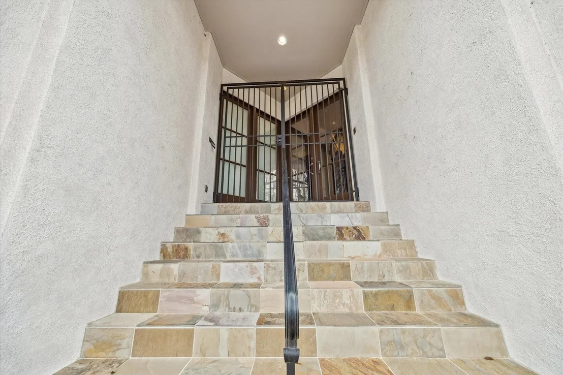 Photo of 5027 Heatherglen Drive