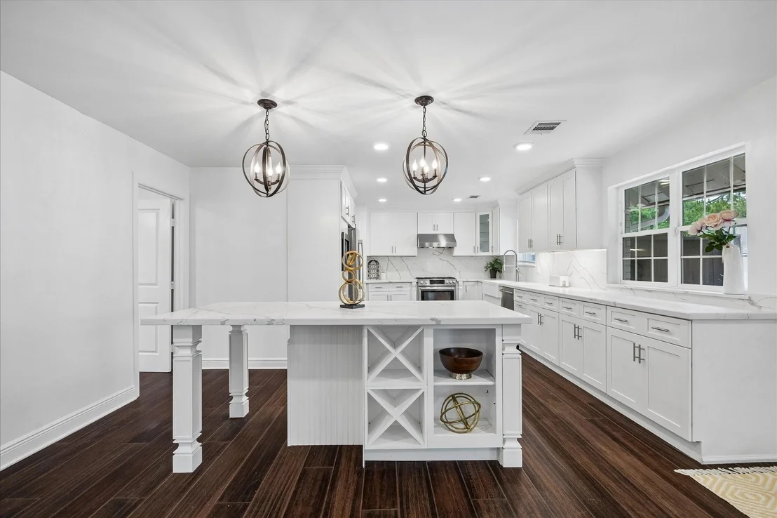 Photo of 10602 Riverview Drive