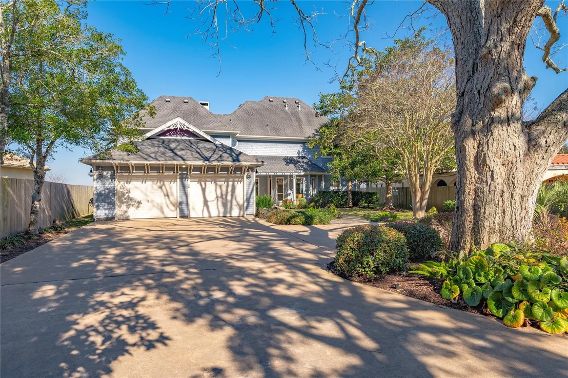 Photo of 5123 W Bayshore Drive