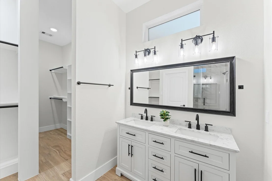 Photo of 19119 Emory Trail