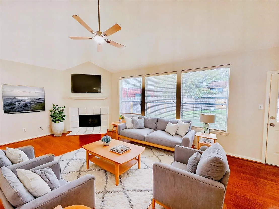 Photo of 4142 Surreydon Drive