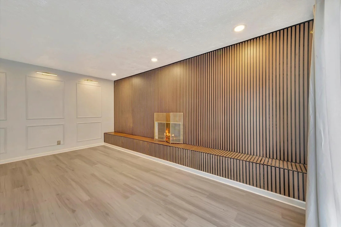 Photo of 910 Beachcomber Lane