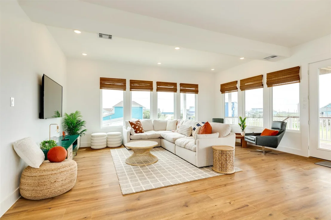 Photo of 13010 Buccaneer Parkway