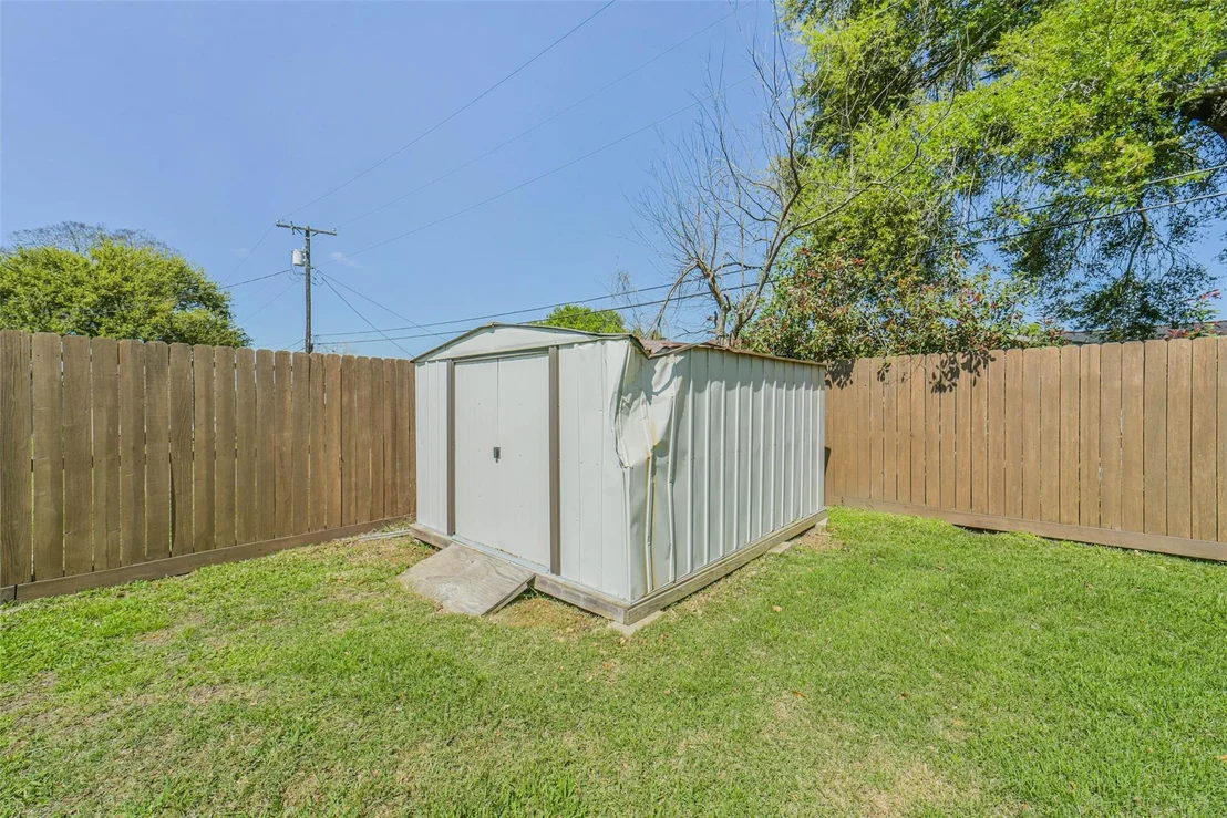 Photo of 323 Coventry Lane