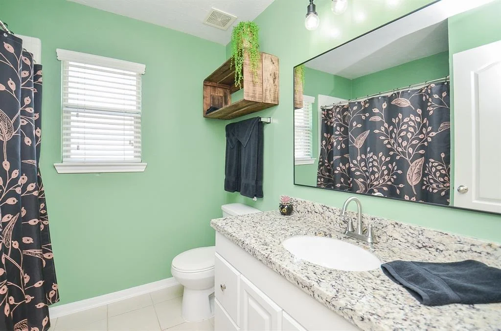 Photo of 6102 Pine Lakes Drive