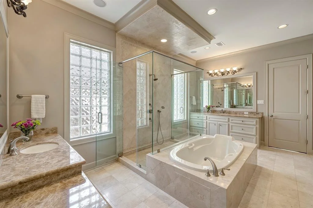 Photo of 702 Mulberry Lane