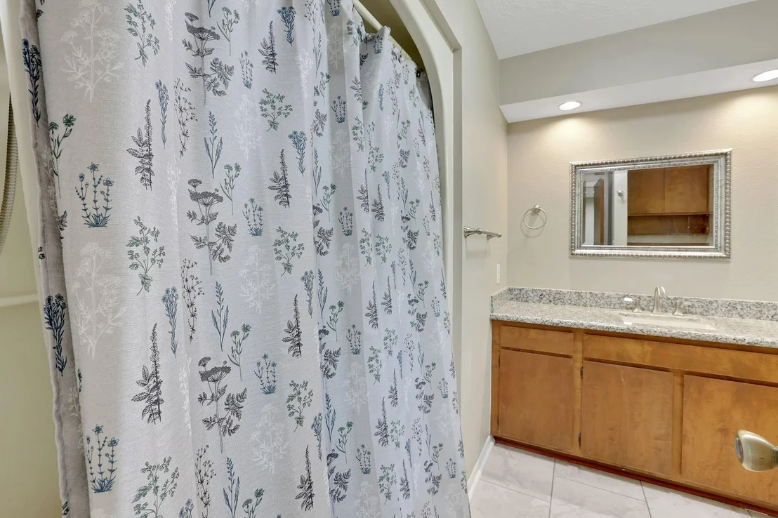 Photo of 31 Oak Cove Lane
