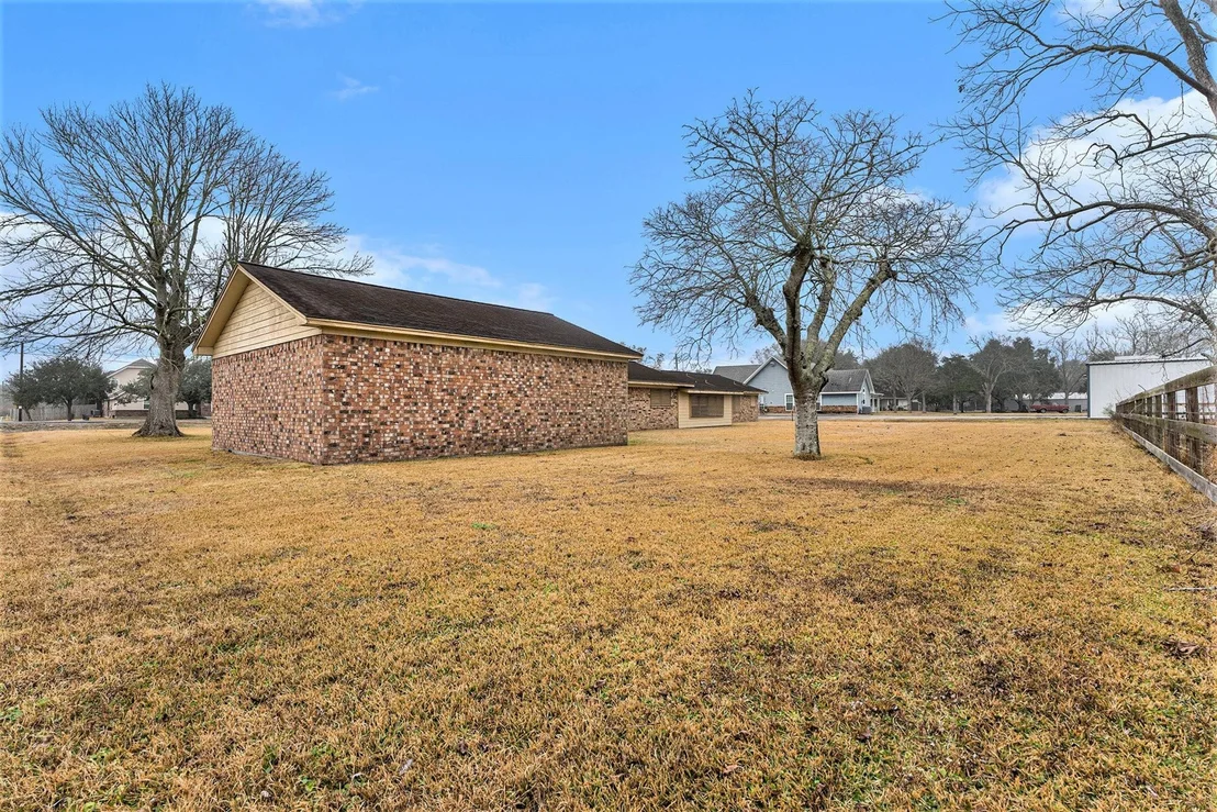 Photo of 5725 Highland Road