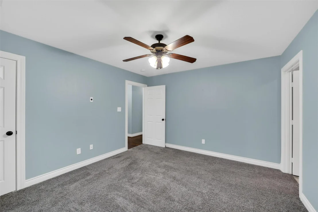 Photo of 19407 Pine Tree Lane