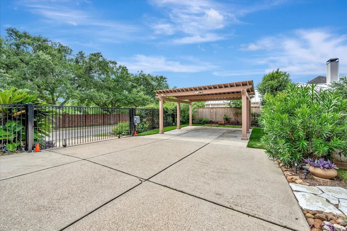 Photo of 604 Harborside Way
