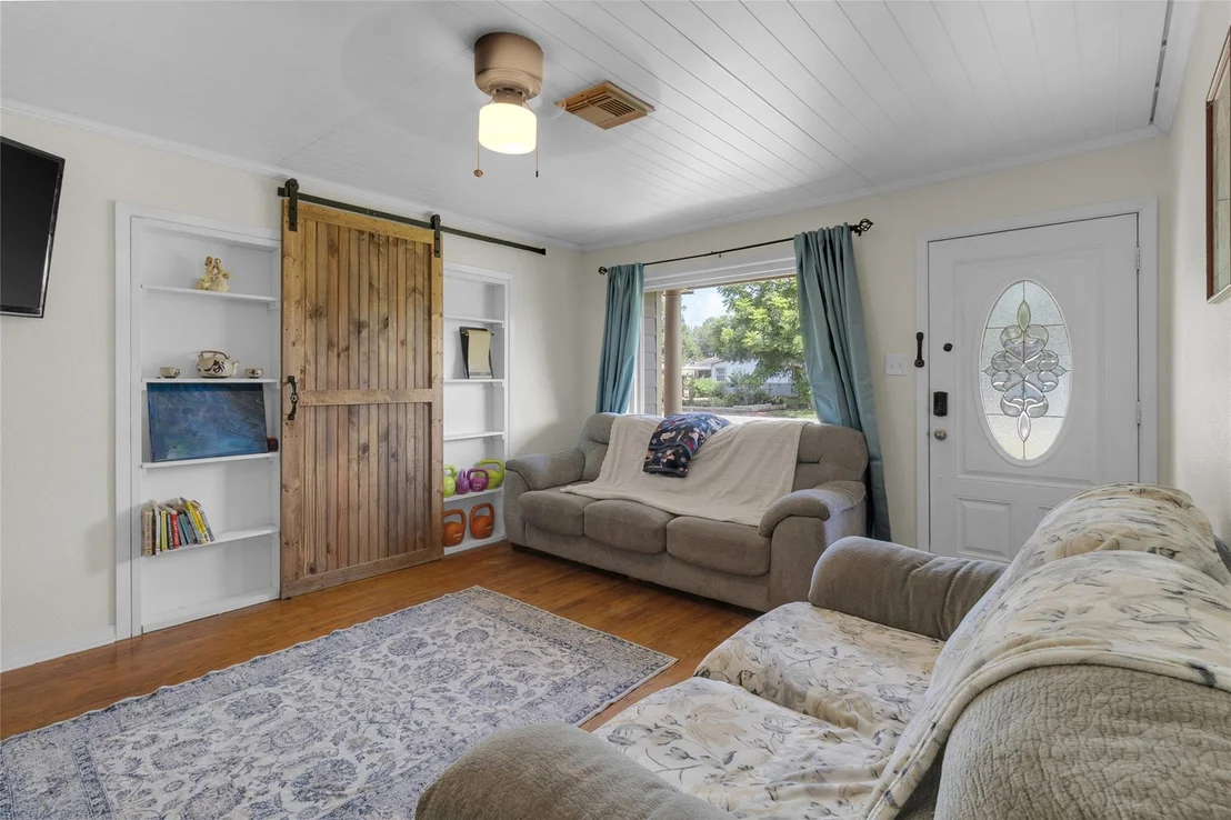 Photo of 617 Catalpa Street