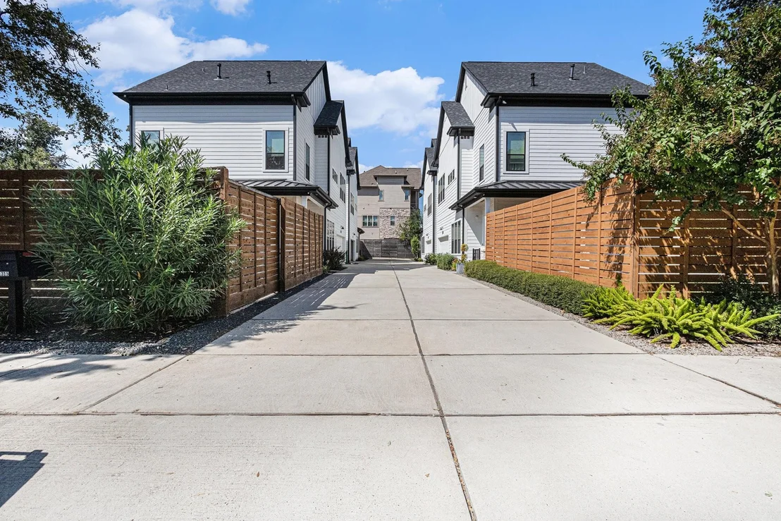 Photo of 1315 Wycliffe Drive