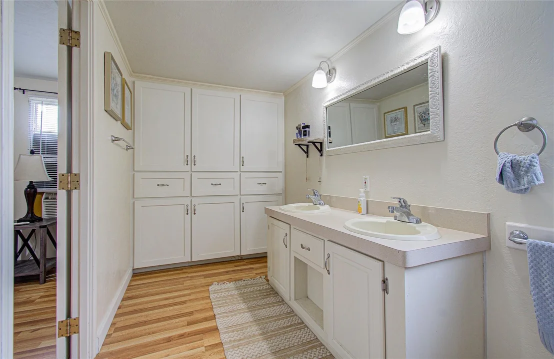 Photo of 36 W Old Field Drive