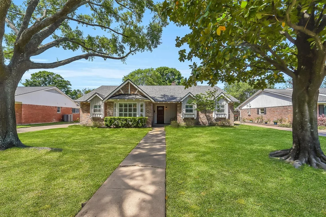 Photo of 10026 Overbrook Lane