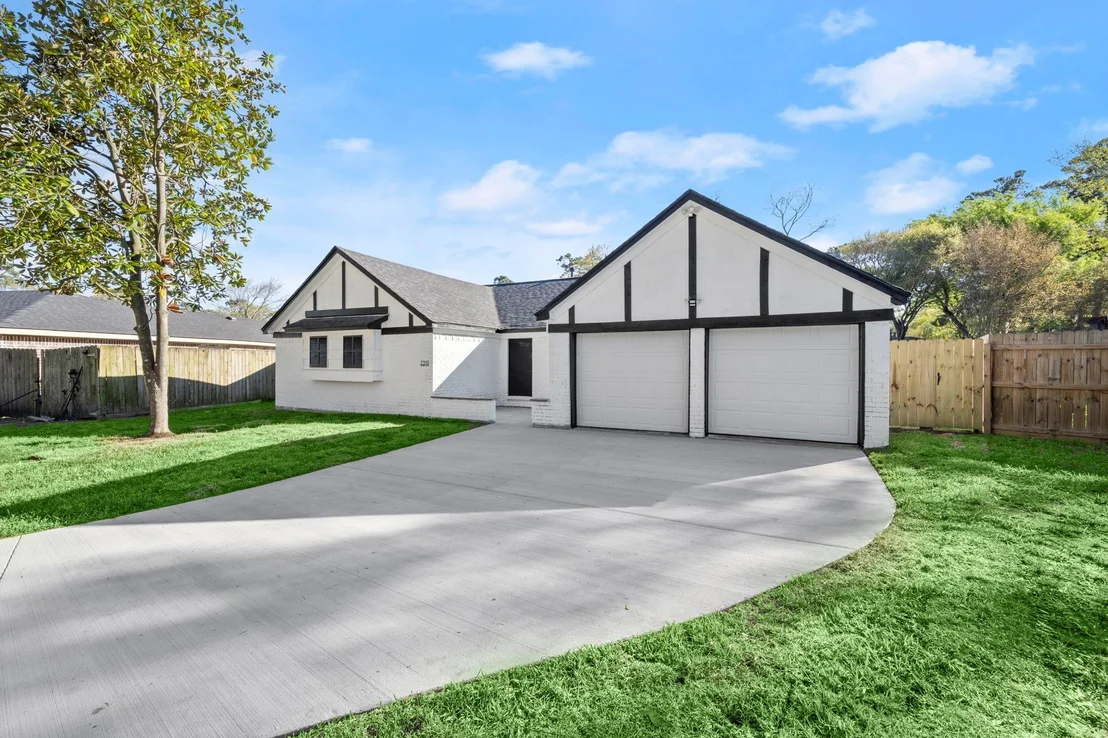 Photo of 2310 Cypresstree Drive
