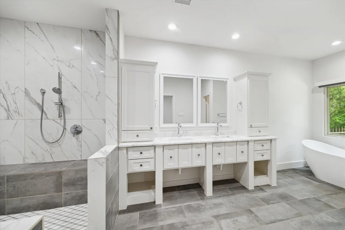 Photo of 2819 W Wildwind Circle