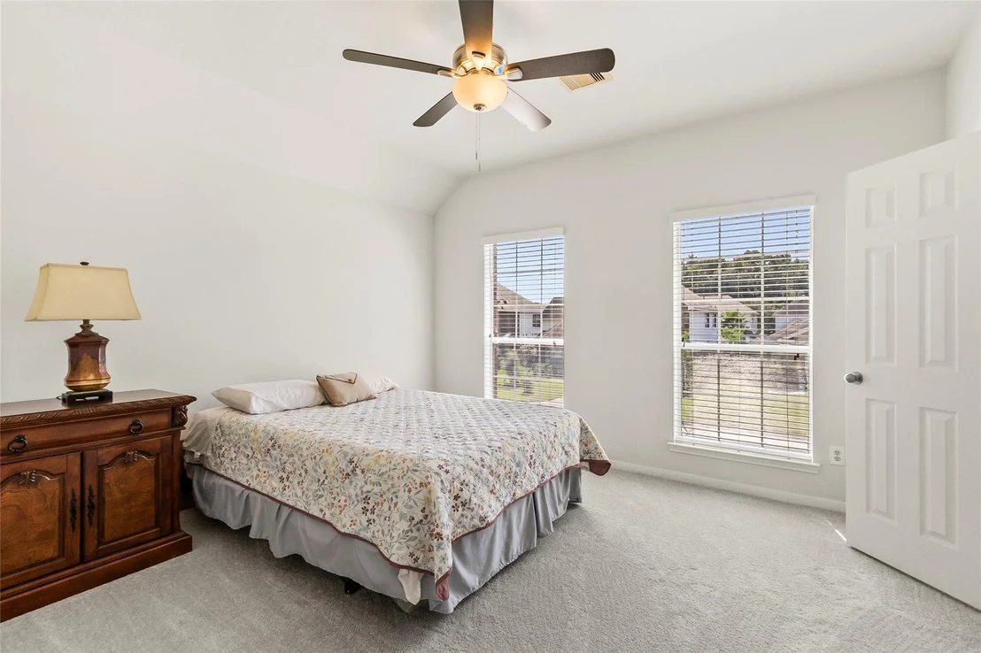 Photo of 427 Pinewood Ridge Drive