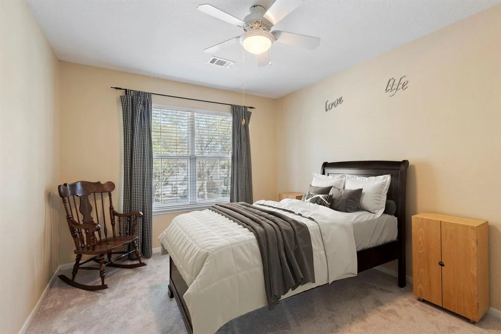 Photo of 14 S Piney Plains Circle
