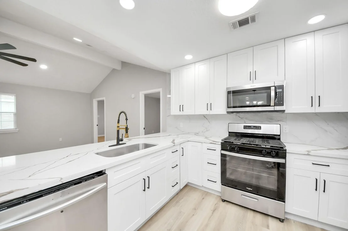 Photo of 5212 Willowview Drive
