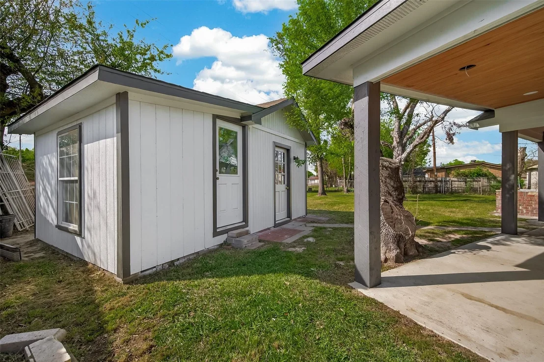 Photo of 118 W Doverfield Drive