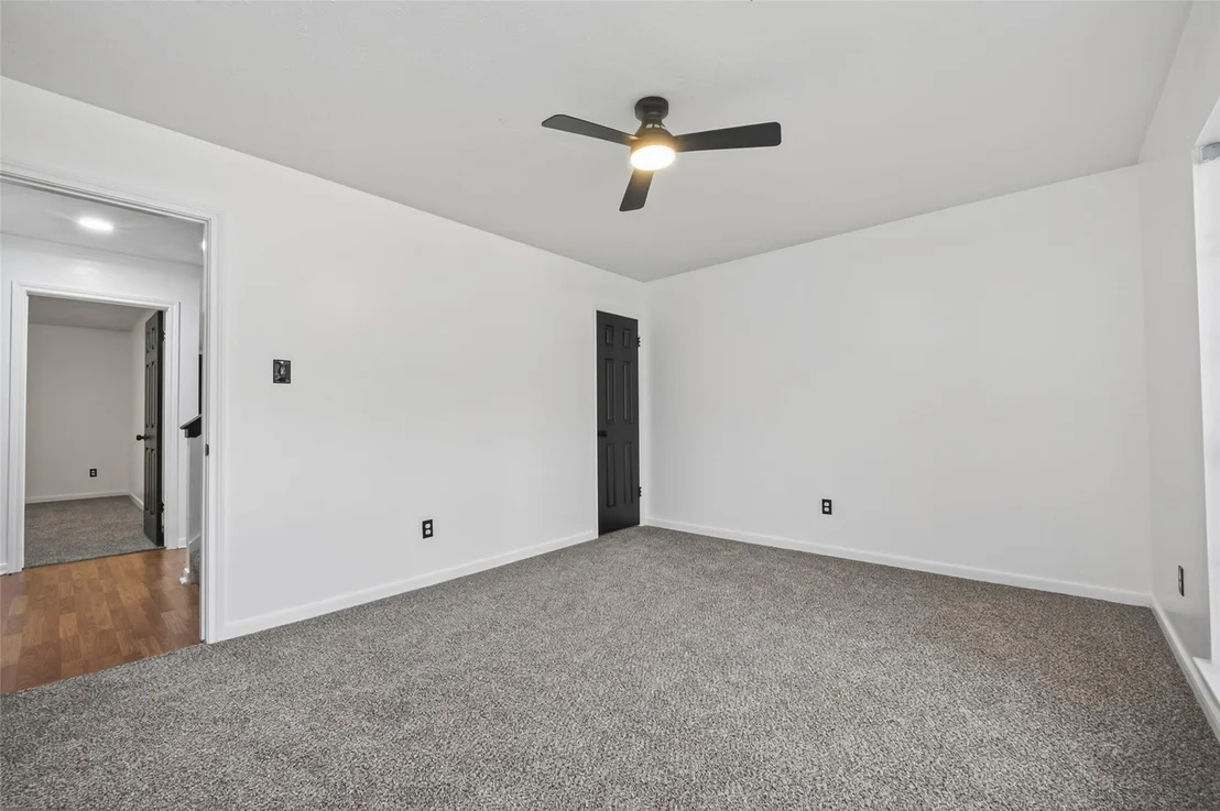 Photo of 5931 Thom Road