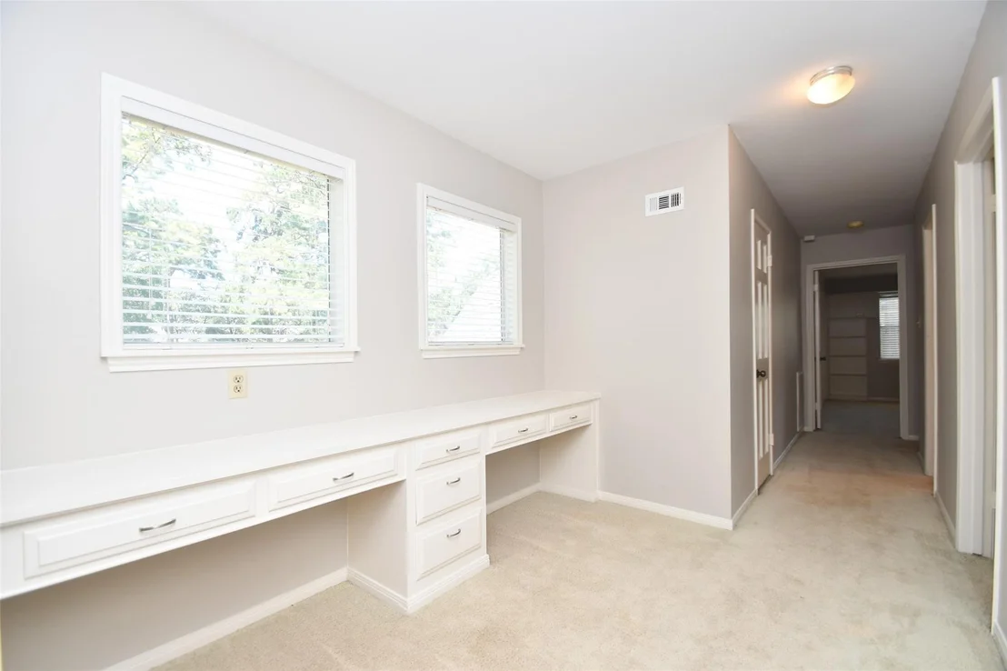 Photo of 17414 Rustic Canyon Trail