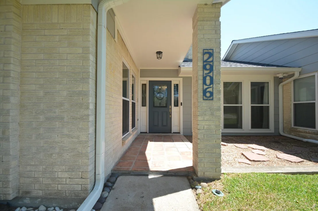 Photo of 2906 Shadowdale Drive