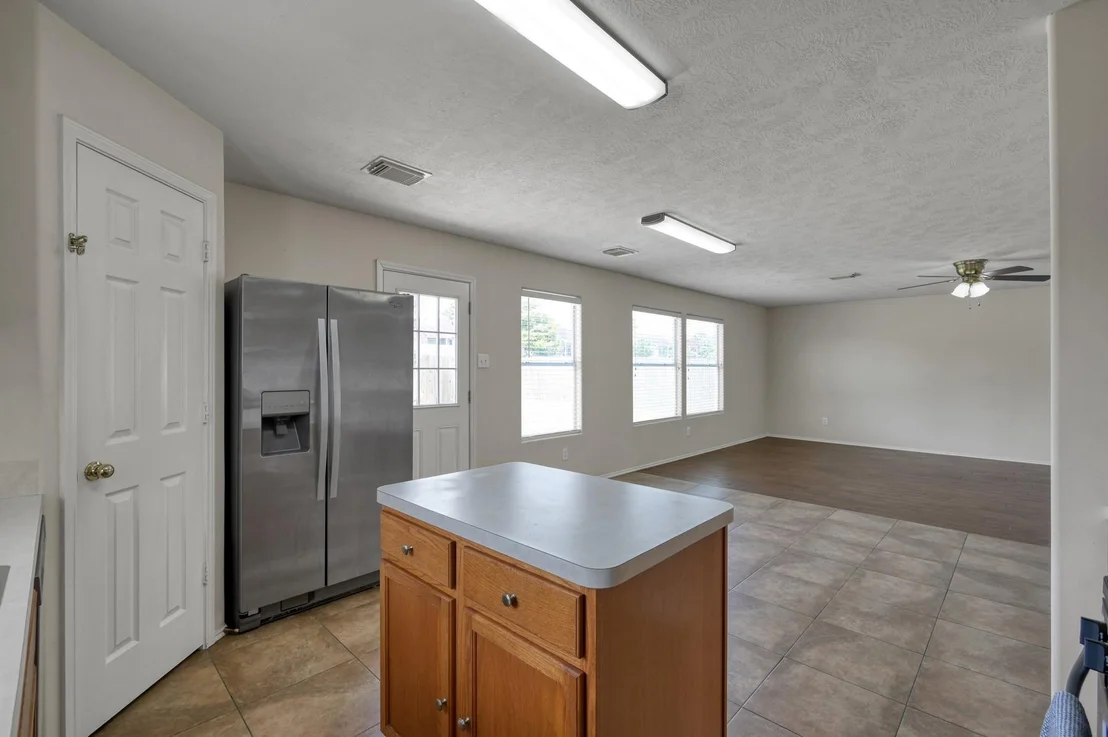 Photo of 23919 Kingbriar Drive