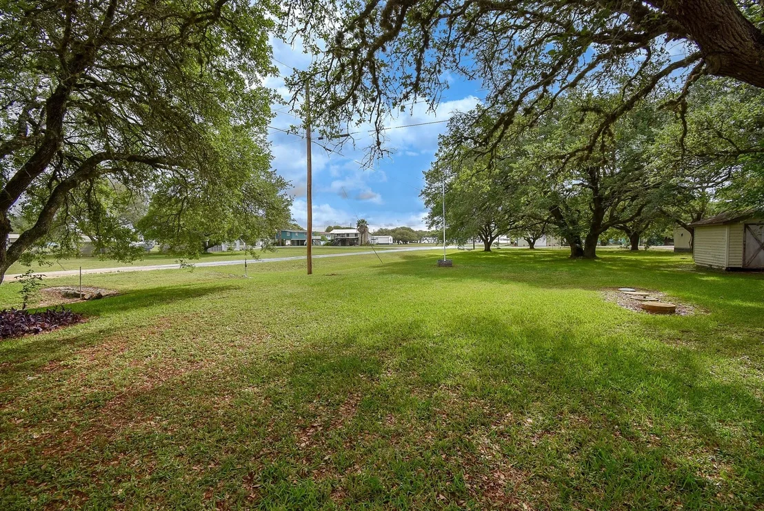 Photo of 225 Swallow Drive